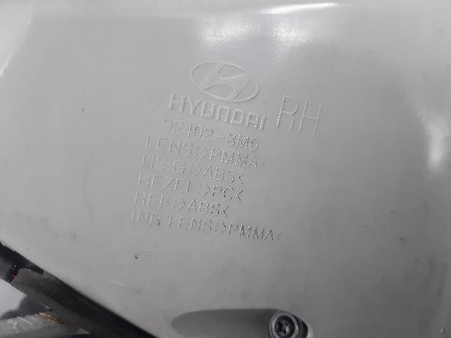 2010 Hyundai Genesis BH330 Modern Rear,Right TailLight 92402 3M060