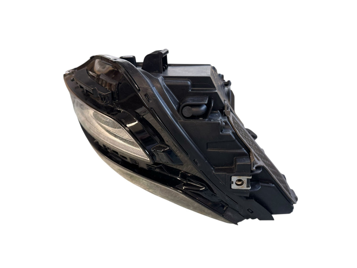 Genesis The new G70 IK PE FL Full LED RIGHT USED GENUINE 92102 G9500