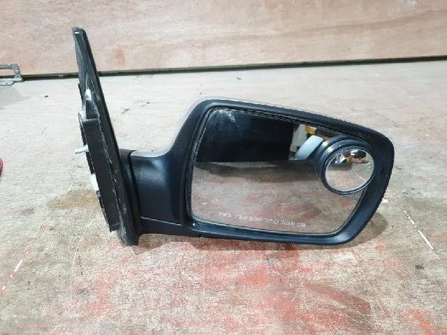 2010 KIA Cedona New Carnival R Right Silver Side Mirror