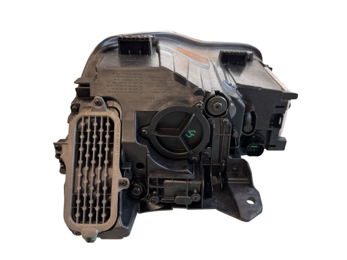 Genesis The new G70 IK PE FL Full LED RIGHT USED GENUINE 92102 G9500