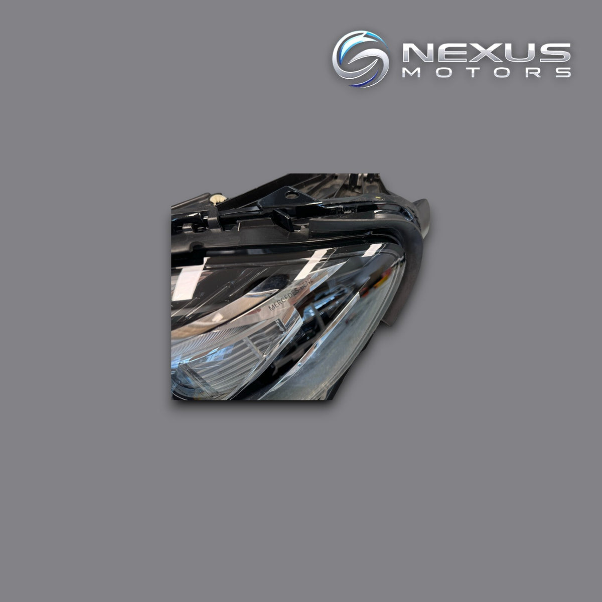 Mercedes-Benz E-class 2013-2016 PAIR Headlight Used OEM A2128202339 A2128202439