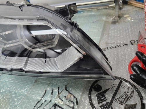 BMW 6 Series 2011-2015 RIGHT Headlight Used OEM 7358358