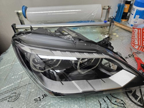 BMW 6 Series 2011-2015 RIGHT Headlight Used OEM 7358358