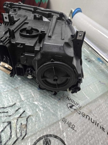 BMW 6 Series 2011-2015 LEFT Headlight Used OEM 7358357