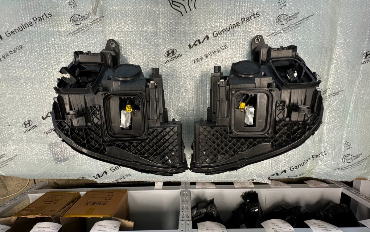 Mercedes-Benz E-class 2016-2020 PAIR Headlight Used OEM A2139069504 A2139069604