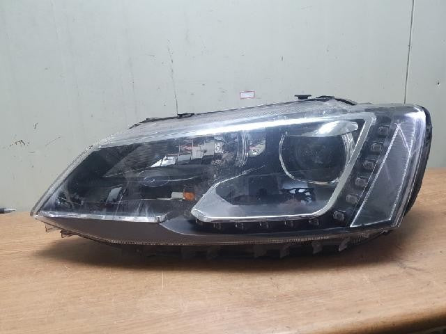 2011 Volkswagen Jetta TDI Left Xenon Headlight