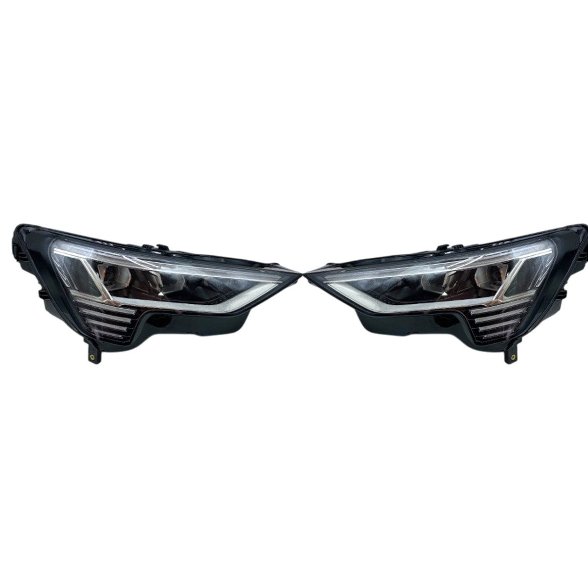 Audi E-TRON  4KE  LED PAIR USED GENUINE 4KE941781 4KE941782