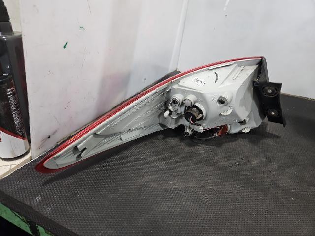 2013 Hyundai Tuscon Tucson ix Rear,Right Halogen TailLight 92402 2S000