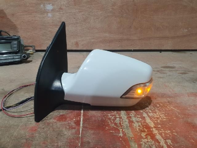 2012 KIA Cedona Grand Carnival R Left White Side Mirror 87610-4D971