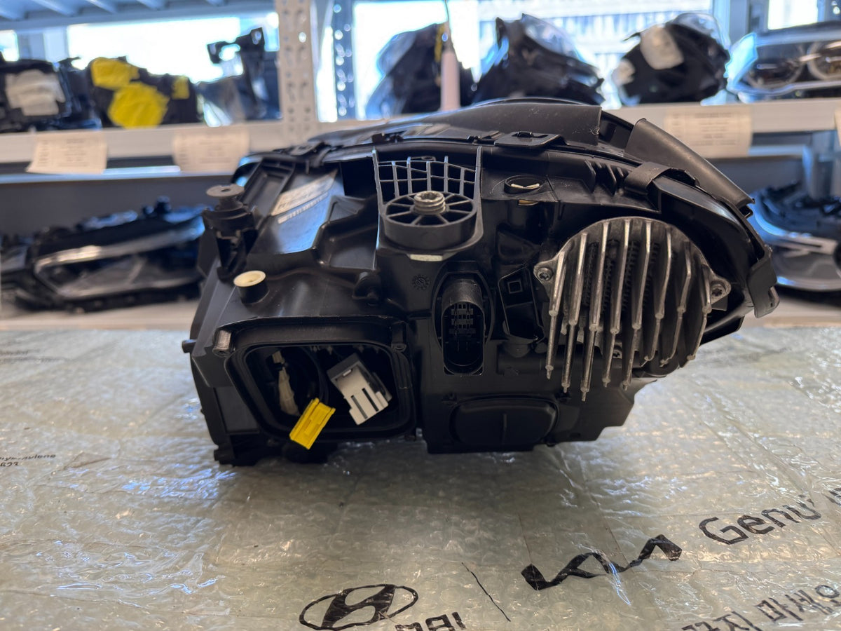 Mercedes-Benz CLS 2014-2018 RIGHT Headlight Used OEM A2189067202