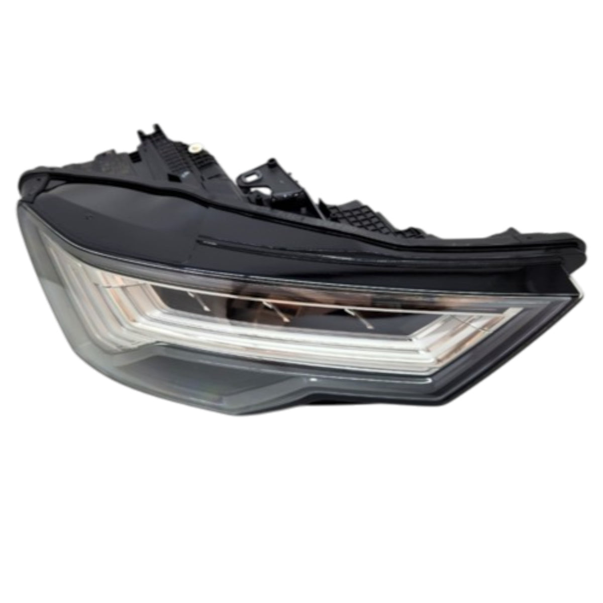 Audi A6  4K C8  LED RIGHT USED GENUINE 4K0941036
