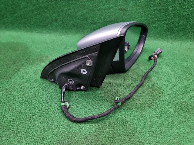 2014 Volkswagen TDI BlueMotion Right Side Mirror