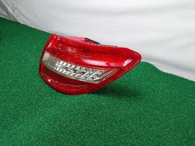 2011 ES 200 Rear,Right TailLight 204 820 20 64