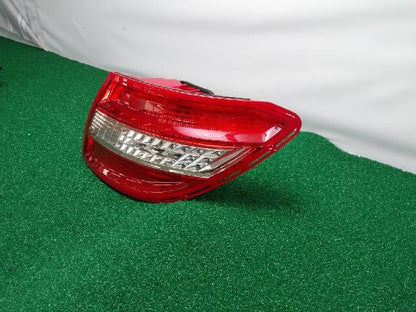 2011 ES 200 Rear,Right TailLight 204 820 20 64