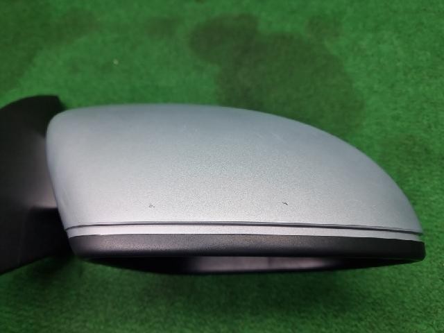 2014 Volkswagen TDI BlueMotion Right Side Mirror