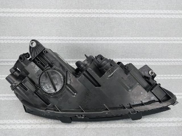 2014 Volkswagen Passat Left Halogen Headlight