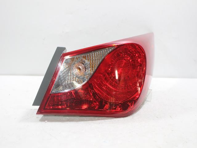2013 Hyundai YF Sonata the Brilliant Rear,Right TailLight 924023S0