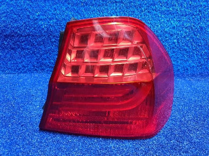 2011 BMW 320d Rear,Right TailLight 7289426