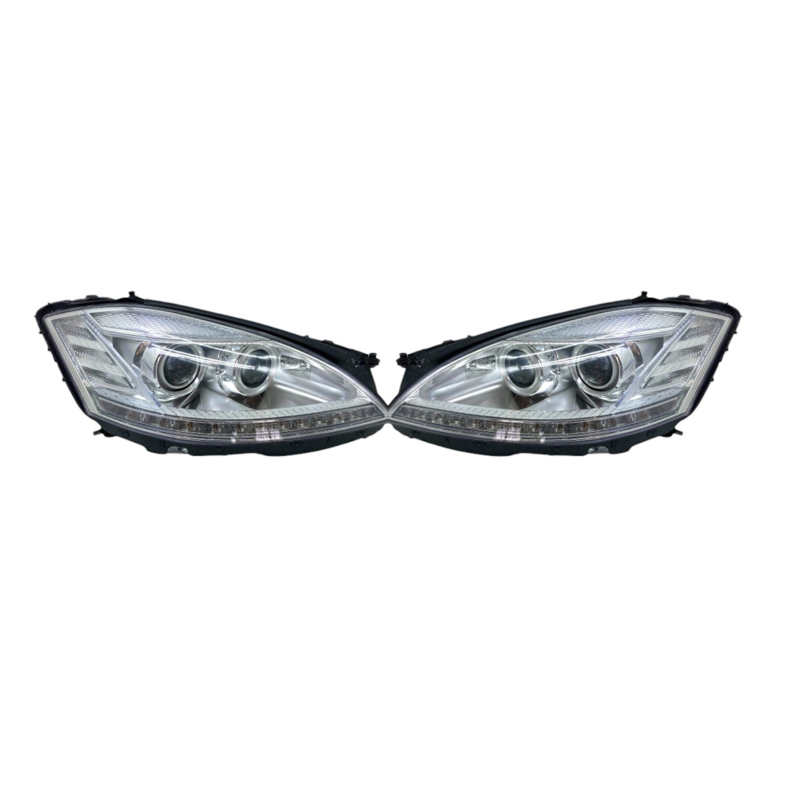 Mercedes-Benz S-Class  W221 FL Xenon PAIR USED GENUINE A2218207339 A2218207439