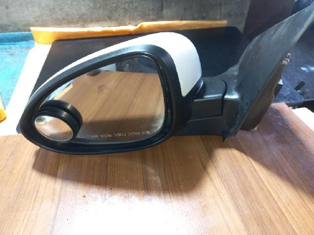 2015 Chevrolet Aveo hatchback Left Side Mirror