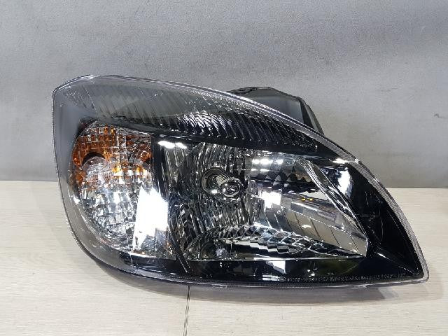 2010 KIA Rio New Pride Right Headlight 921021G600