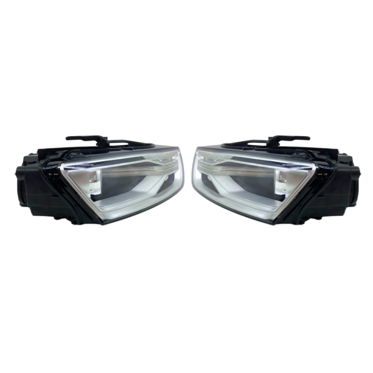 Audi Q3  8U 1st generation FL LED PAIR USED GENUINE 8U0941005C 8U0941006C