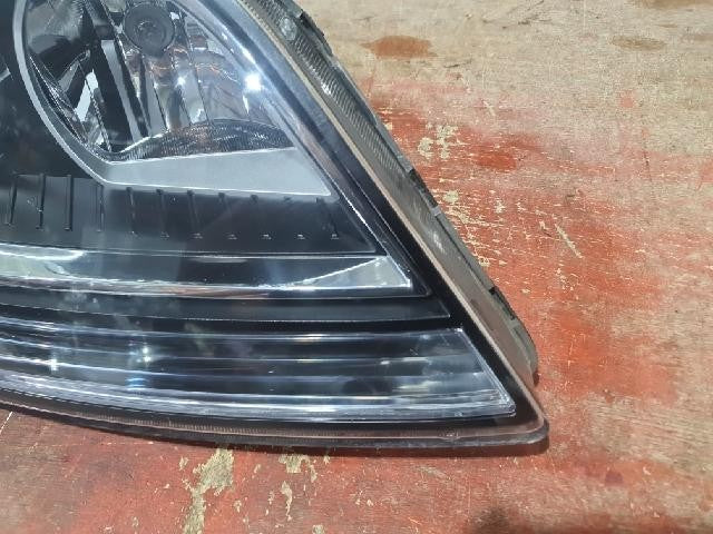 2018 KIA The New Mojave Right Xenon Headlight 92102-2J560