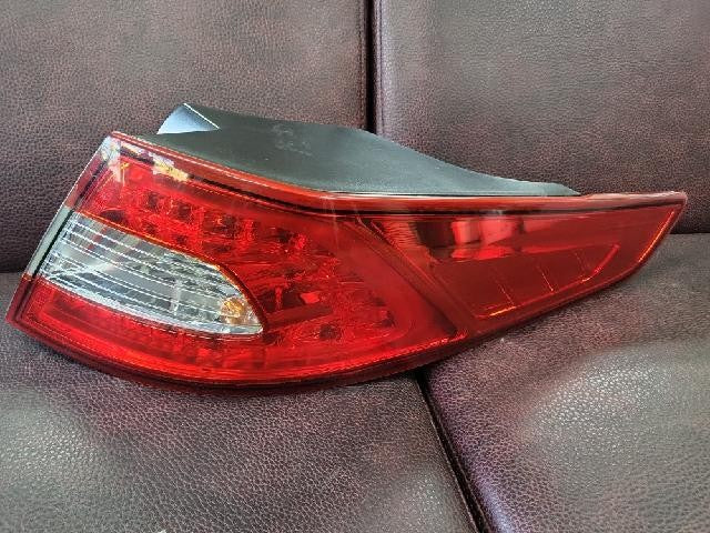 2012 KIA Optima K5 Turbo Prestige Rear,Right LED TailLight 92402 2T100