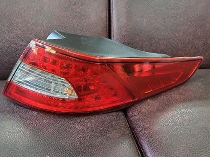 2012 KIA Optima K5 Turbo Prestige Rear,Right LED TailLight 92402 2T100