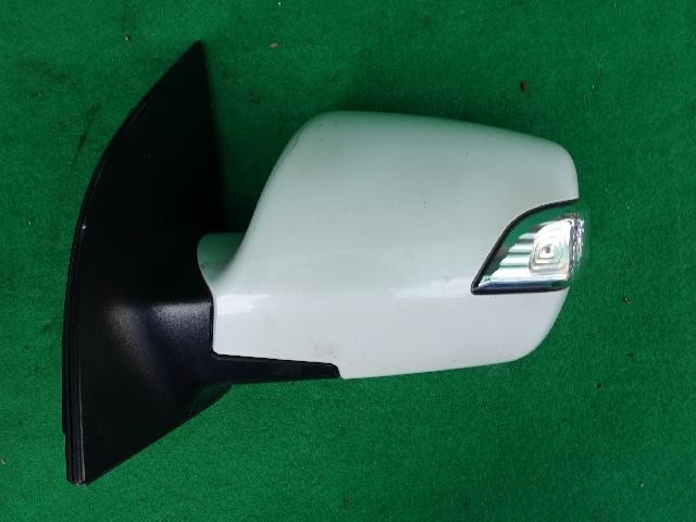 2014 KIA Cedona New Carnival R Left White Side Mirror