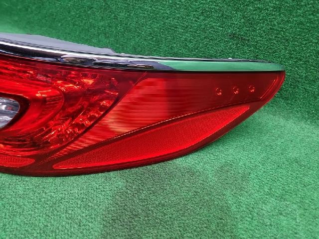 2011 Hyundai Azera Grandeur HG Rear,Right TailLight 92404 3V000