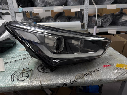 Hyundai Santa Fe NC 2016-2018 Xenon / LED RIGHT Headlight Used OEM 92102B8600