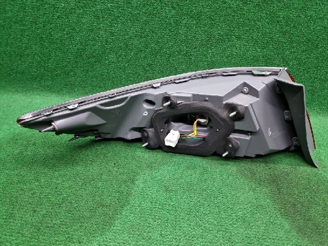 2011 Hyundai Azera Grandeur HG Rear,Right TailLight 92404 3V000