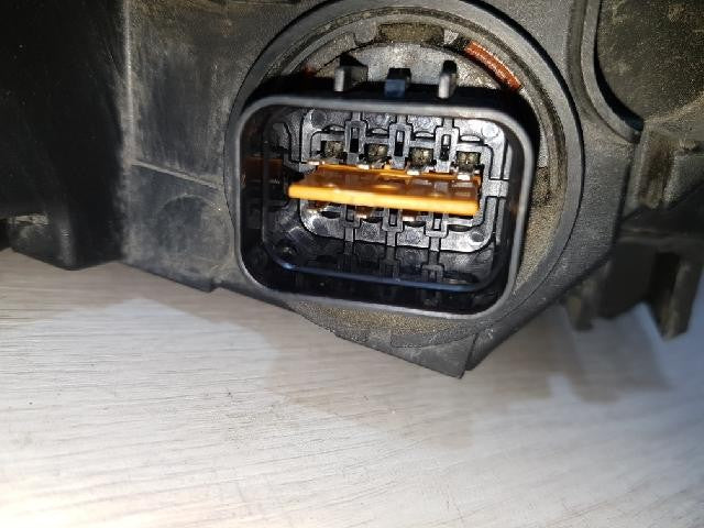 2010 KIA Sorento R Left Halogen Headlight 921012P000