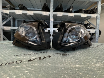 Mercedes-Benz E-class 2016-2020 PAIR Headlight Used OEM A2139069504 A2139069604
