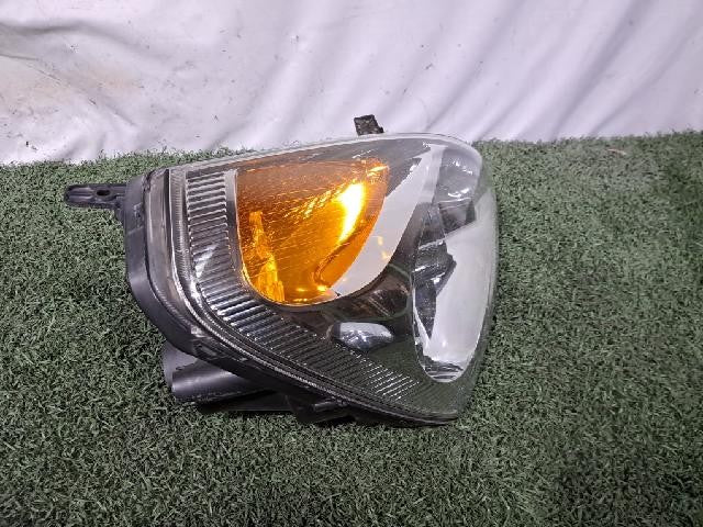 2010 KIA Cedona Grand Carnival Right Headlight 921024DXXX