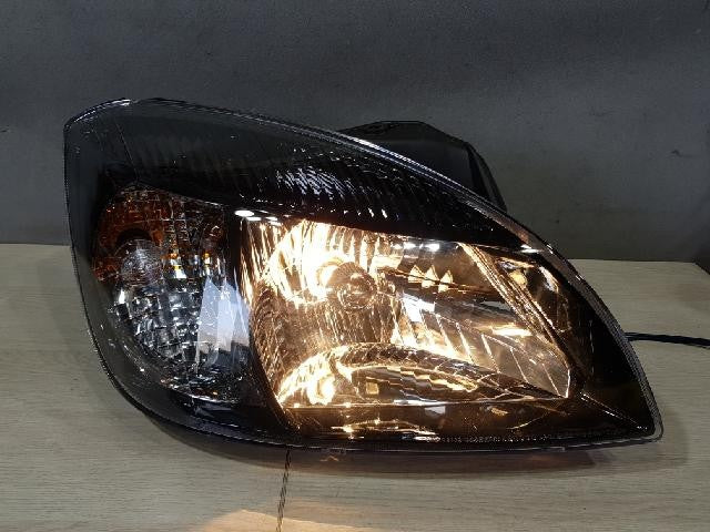 2010 KIA Rio New Pride Right Headlight 921021G600