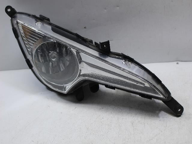 2012 Hyundai i40 saloon Right Fog Light 922023Z010