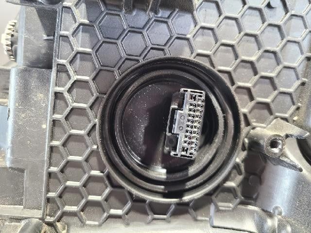 2017 Toyota Prius 4th Left Headlight