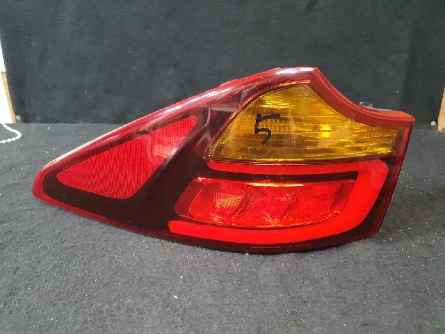 2017 Hyundai Santa Fe Rear,Right TailLight 92402 2W610