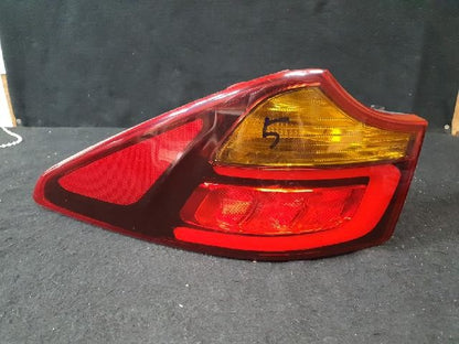 2017 Hyundai Santa Fe Rear,Right TailLight 92402 2W610