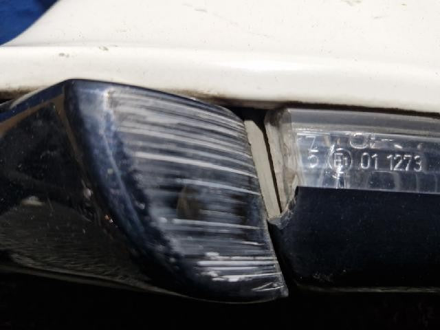 2011 Volkswagen V6 TDI Left Side Mirror