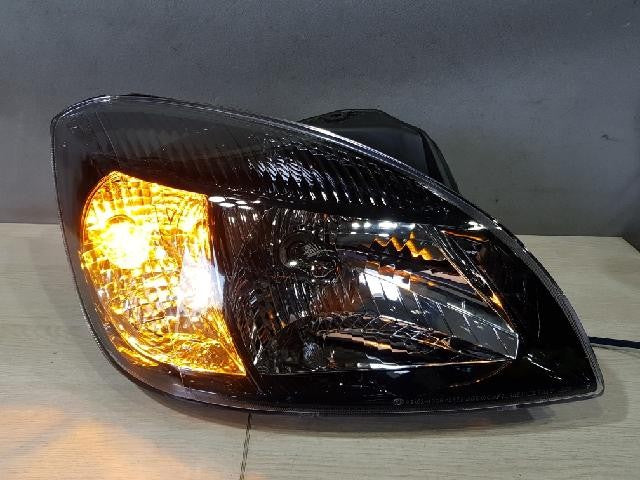 2010 KIA Rio New Pride Right Headlight 921021G600