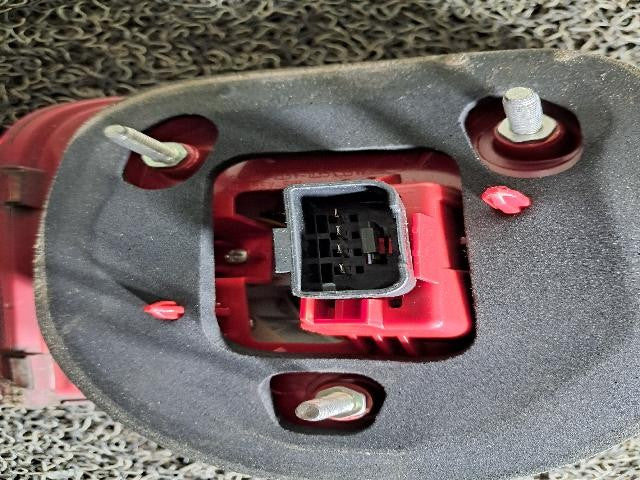2010 Volkswagen NEW PASSAT Rear,Right TailLight ZSB3C5945096H