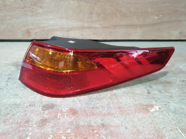 2015 KIA Optima The New K5 Rear,Right Halogen TailLight 92402-2T500
