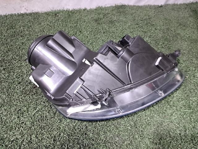 2010 Volkswagen Jetta TDI Left Headlight