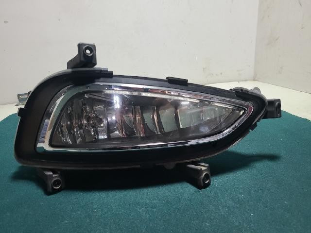 2012 Hyundai Azera Grandeur HG Right Fog Light 92202-3V000