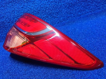 2015 Hyundai Santa Fe DM Rear,Right TailLight 924022W130