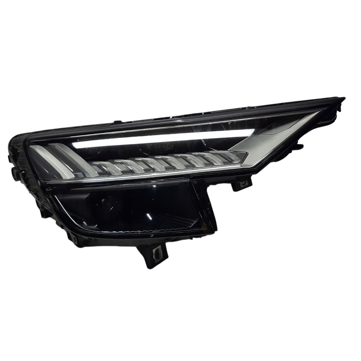 Audi Q8 4M8 LED RIGHT USED GENUINE 4M8941036