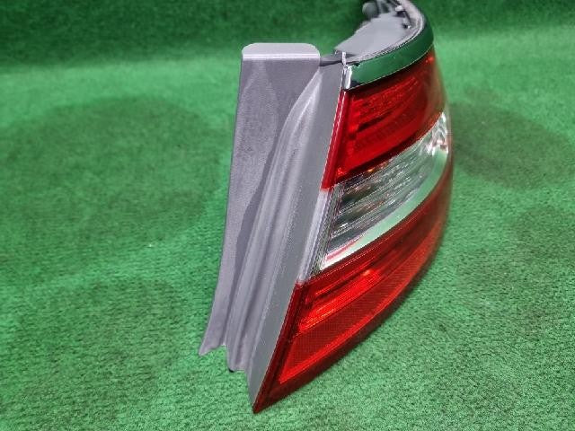 2011 Hyundai Azera Grandeur HG Rear,Right TailLight 92404 3V000